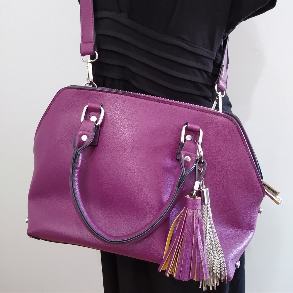 Like New Purple Charming Charlie Med Satchel Purse